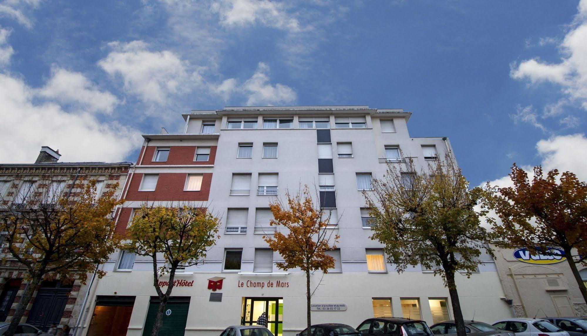Kosy Appart'Hotel Le Champ De Mars Reims Exterior foto