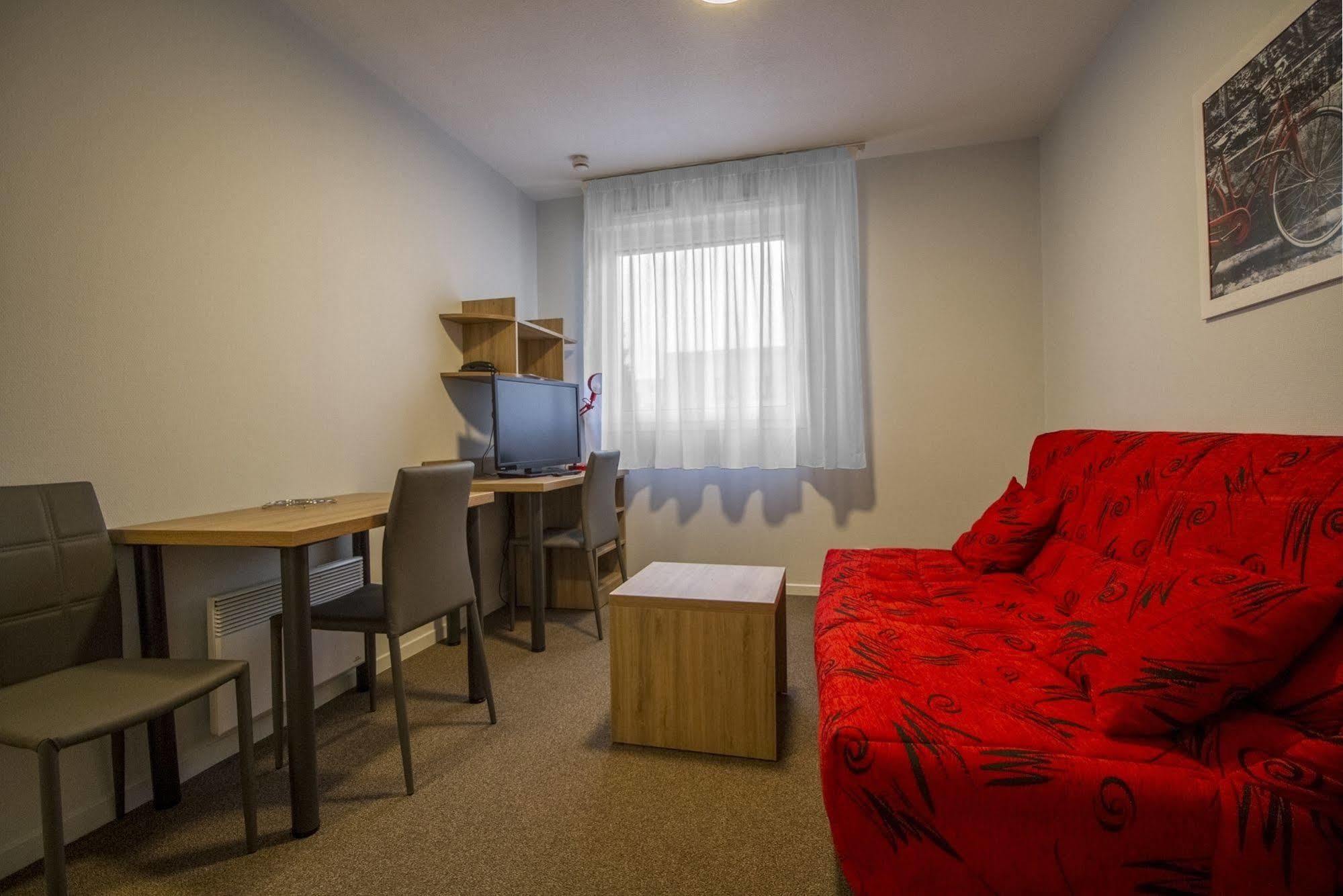 Kosy Appart'Hotel Le Champ De Mars Reims Exterior foto