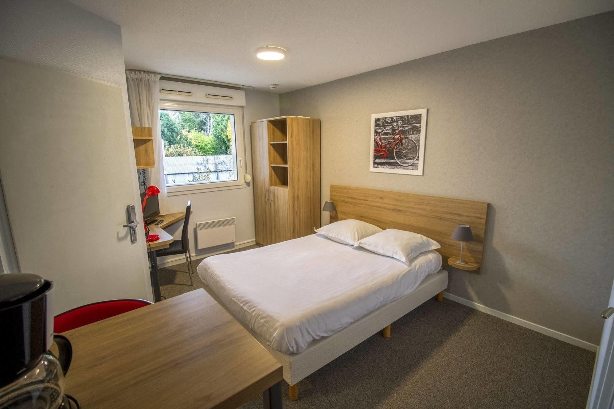 Kosy Appart'Hotel Le Champ De Mars Reims Exterior foto